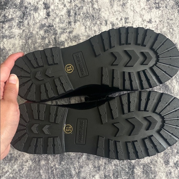 Steve Madden Classic Black Loafers - Picture 4 of 4